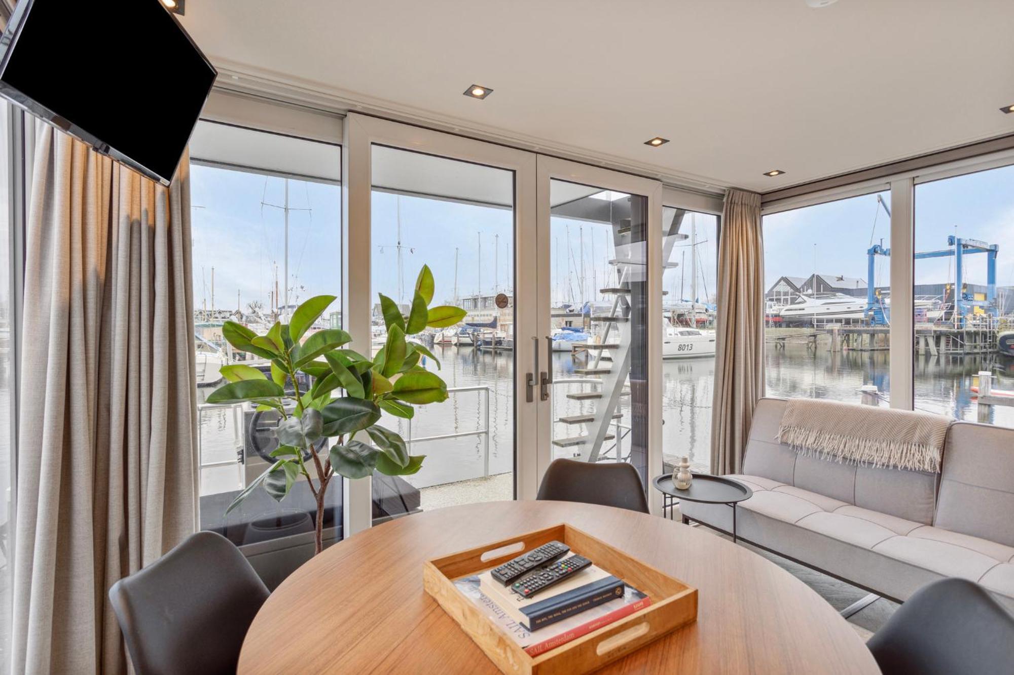 Luxurious Waterloft Near Beach And Centre By Weltevreden Experience Ζεεβόλντε Εξωτερικό φωτογραφία