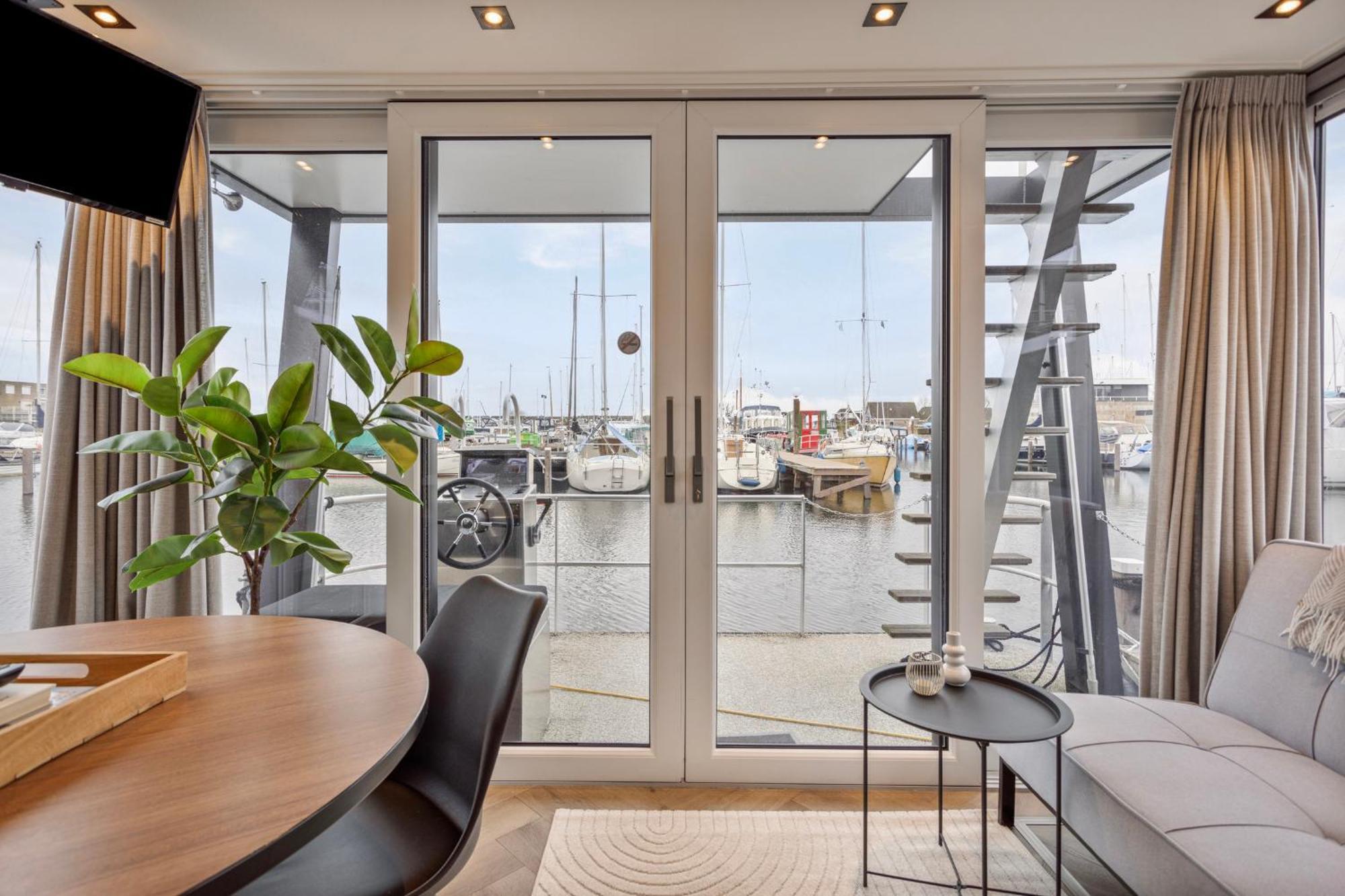 Luxurious Waterloft Near Beach And Centre By Weltevreden Experience Ζεεβόλντε Εξωτερικό φωτογραφία
